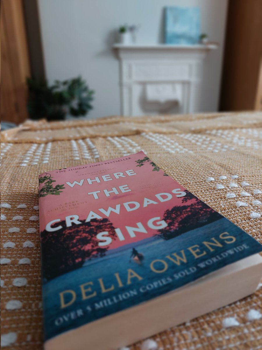 MattHowling's tweet image. Thoroughly enjoyed 'Where The Crawdads Sing' by Delia Owens, recently adapted for the big screen with @DaisyEdgarJones and produced by @ReeseW 

#WorldBookDay #books #film #cinema #BookTwitter