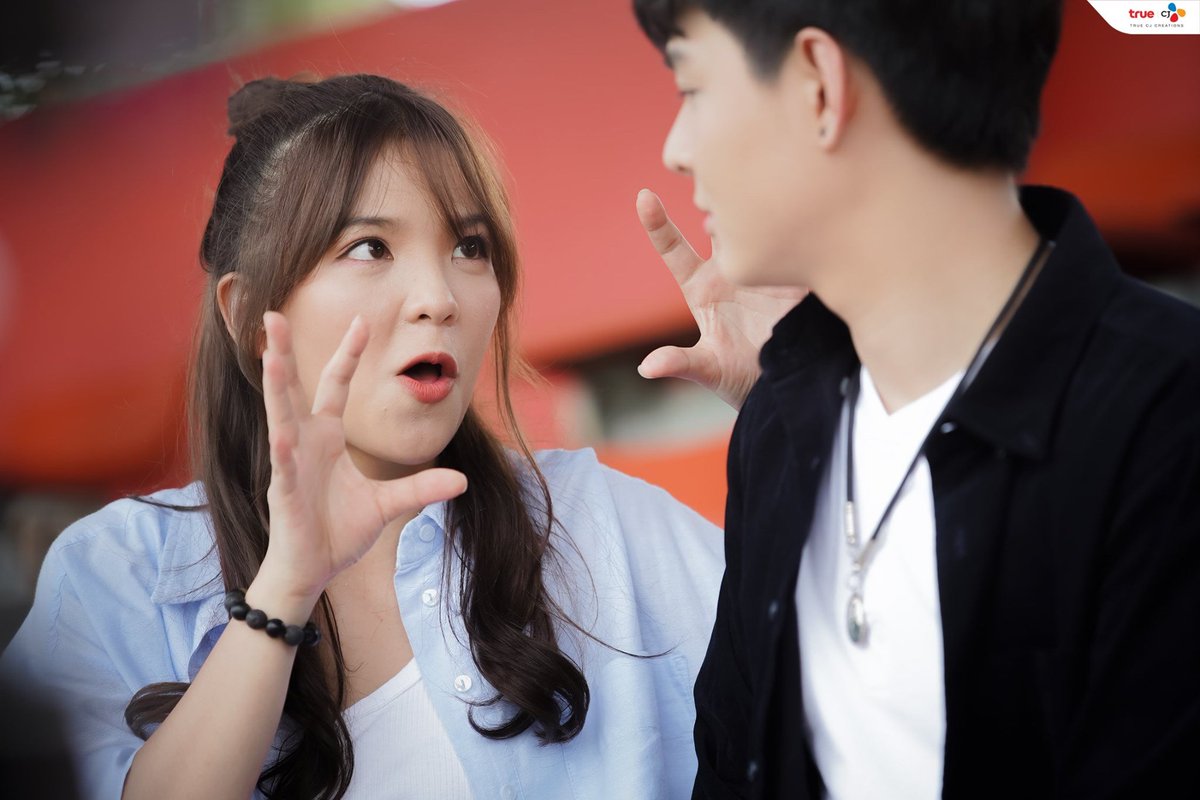 1 ปีที่ผ่านมาจะขาดไม่ได้เลยก็คือความน่ารักสดใสของผีจีนส์และเจ้าอ๊อฟ กับ แฟนๆที่คอยช่วยกันปั่นเทรนด์สุดฤทธิ์ ทั้ง #MingEr และ #MoveOrn 

#คู่ไฟท์ไฝว้ผี1ปีแล้วจ้า