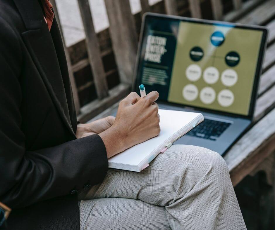 CoursecheckUK's tweet photo. How are UK organisations looking to offset the ‘Great Resignation’?
By investing in learning and development.
Story by @BLeaderNews :
https://t.co/zvrPutPXek
#trainingproviders #traininganddevelopment #training #coursecheck https://t.co/LNvugchQeJ