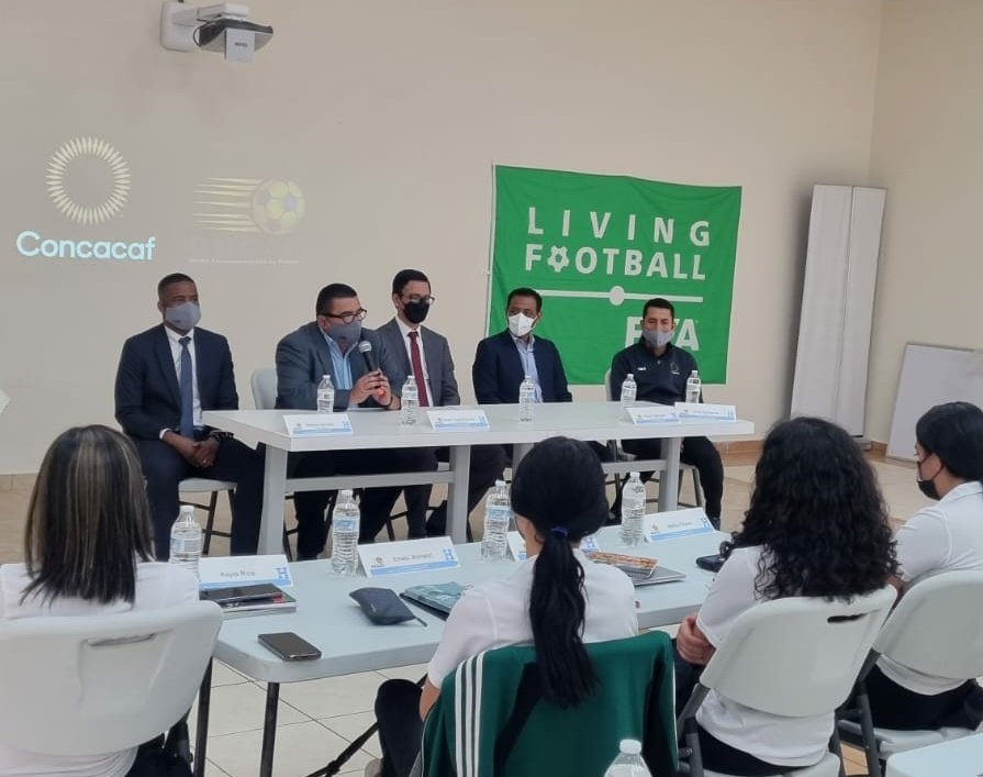 ✅ Curso para árbitros en proyección ||

#UNCAF y @FenafuthOrg desarrollan en 📍 #LacasadelaH  del 🗓 2 al 4 de marzo curso de alto rendimiento para jóvenes árbitros en formación.

👏🏾 El curso cuenta con 37 participantes de los cuales 8 son representantes mujeres♀️.

#FENAFUTH