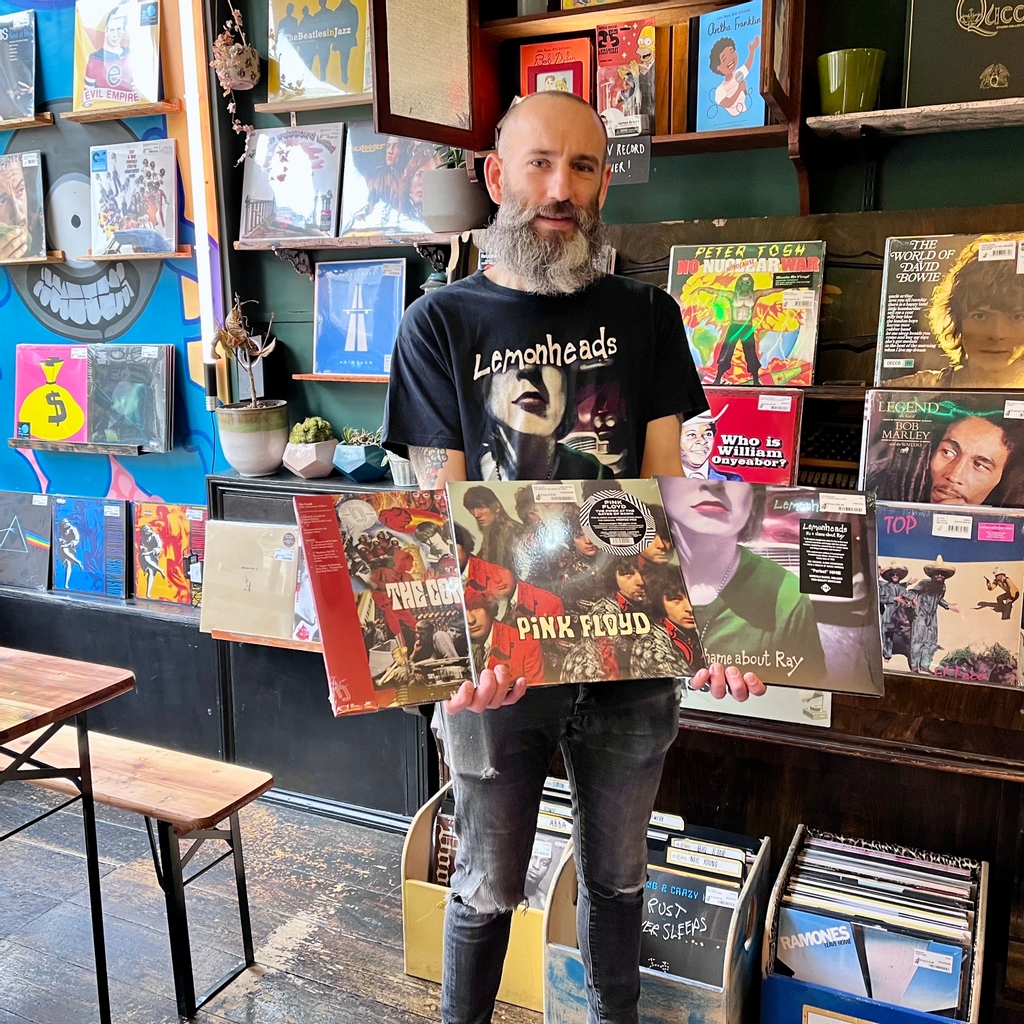 PieVinyl's tweet photo. It's re-issue Thursday with Martin!
Dinked Archive The Coral - THE CORAL
The Lemonheads - IT’S A SHAME ABOUT RAY
Pink Floyd - PIPER AT THE GATES OF DAWN
All online to pre order and on the shelf from new release Friday!
#reissue #indiesonly #records #vinyl #recordshop https://t.co/dweghXFYtc