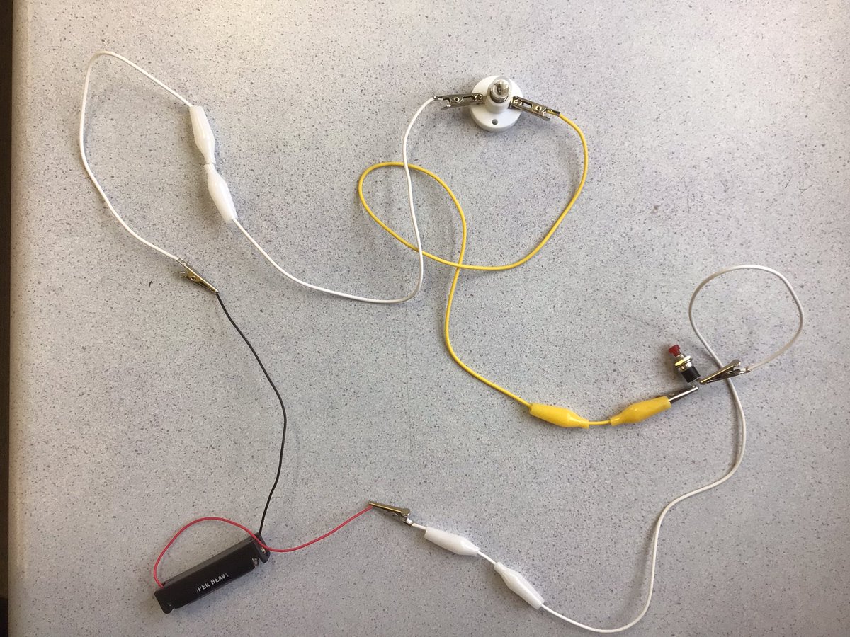 woodleasnow's tweet photo. Revisiting our Year 4 learning about electricity and building on it with new knowledge about circuit diagram symbols #ScienceWJS β‘οΈπππ‘ https://t.co/KuyC8GIYgr