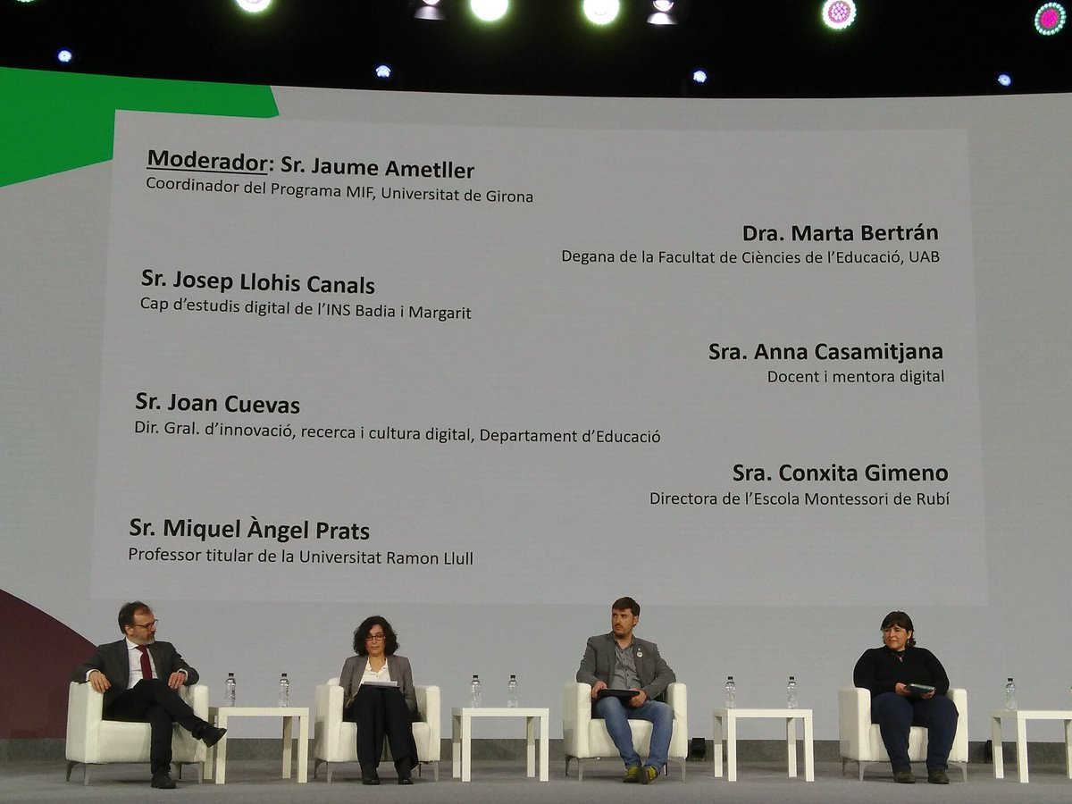 Avui hem participat al #MWC22 amb el la projecció del vídeo sobre l'estratègia digital al nostre centre i el Pep (cap d'estudis digital ha participat a la taula rodona sobre El desenvolupament professional de  <a href="/mSchools_MWC/">mSchools</a> . Podeu veure el vídeo a youtu.be/Yp2vygf9MFk