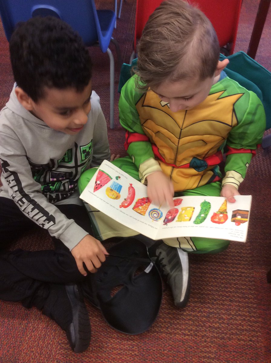 MissChander's tweet photo. It was a great start to our #worldbookday2022 We shared books with our friends and spoke about funny characters and pictures! @UplandsManor https://t.co/kPAR0wID34