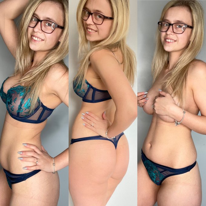 Do you like my new nails 😜 https://t.co/W4hP8fX7a4 https://t.co/fnzPtNgllI