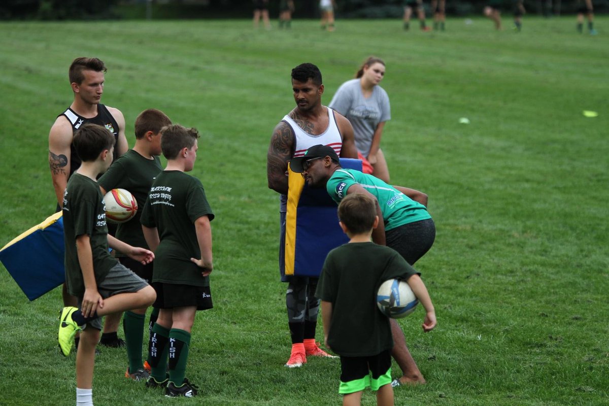MarkhamIrishRC's tweet photo. Our Junior programs are a great entry point for young people to start learning and enjoying rugby!  The program is set up to allow young players to learn and develop skills before introducing rucking, tackling, and set-piece play. 

#MarkhamIrish #Rugby #MICRC https://t.co/WVuQET3cmY