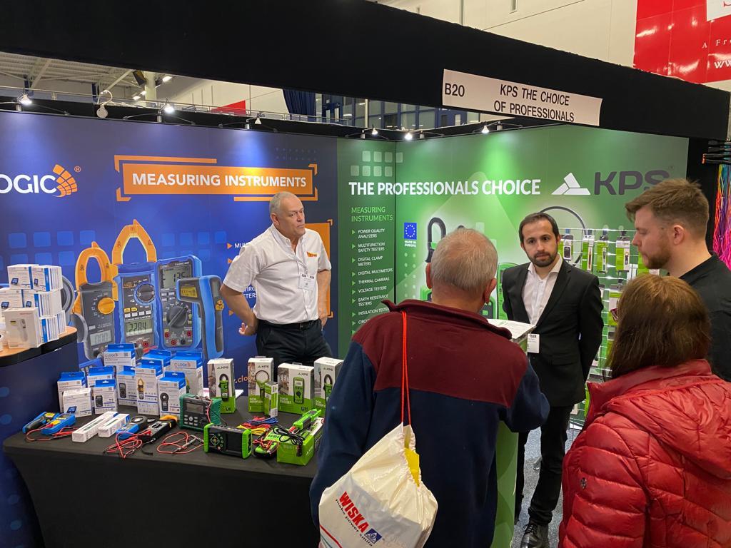 Elexshow tweet picture