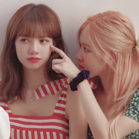 thời gian với chúng ta thì không là gì...#Chaelisa