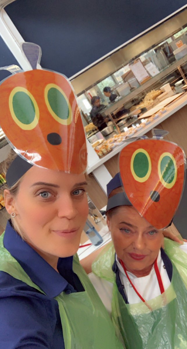 Well done to our amazing <a href="/susanmc147/">Susan Mcfarlane</a> ❤️ on your lovely giant Hungry Caterpillar Cupcake cake 🐛 The children was so happy 😀 #worldbookday2022