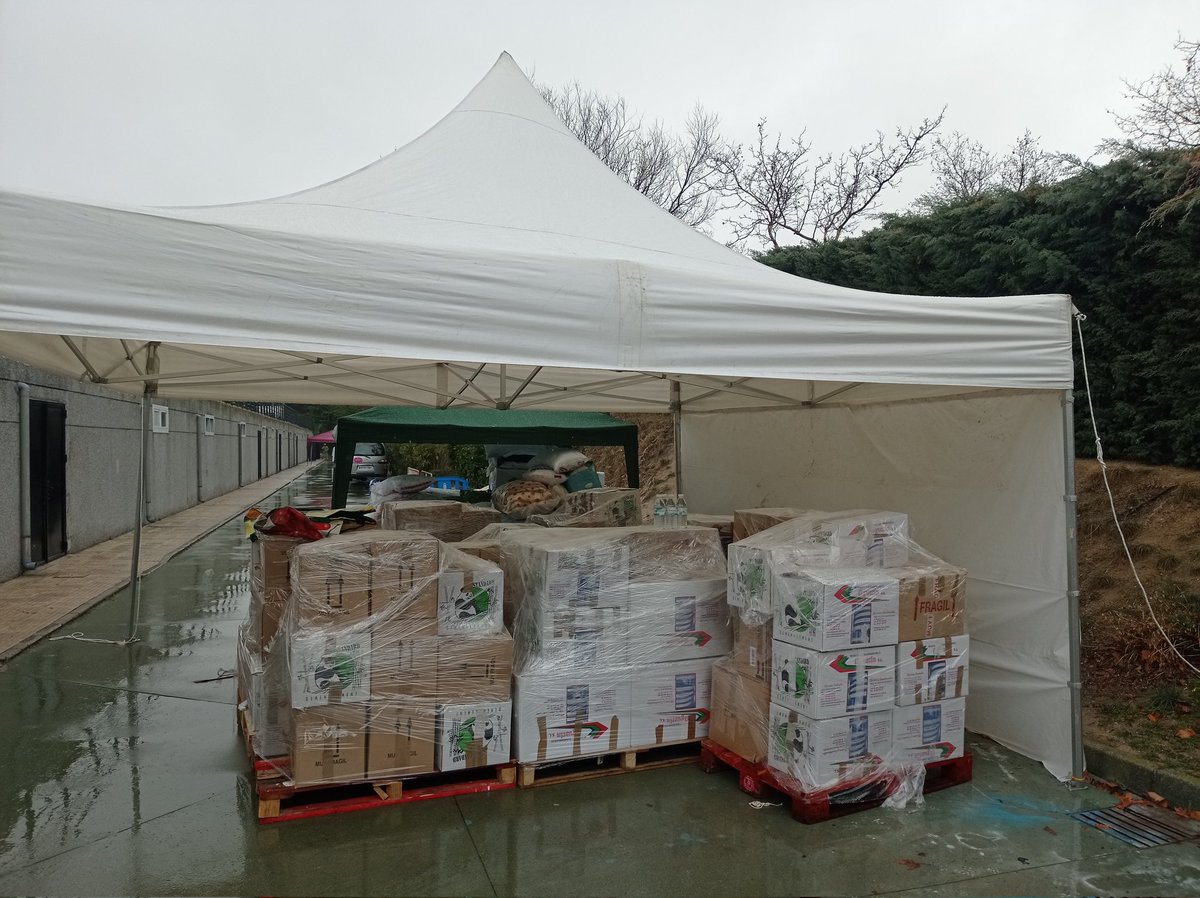 RodrigoBernalZ's tweet image. Exigente proceso de clasificación, preparando comienzo de transporte gracias al apoyo de todo el personal voluntario. Espectacular. @CRMajadahonda @MajadahondaAyto