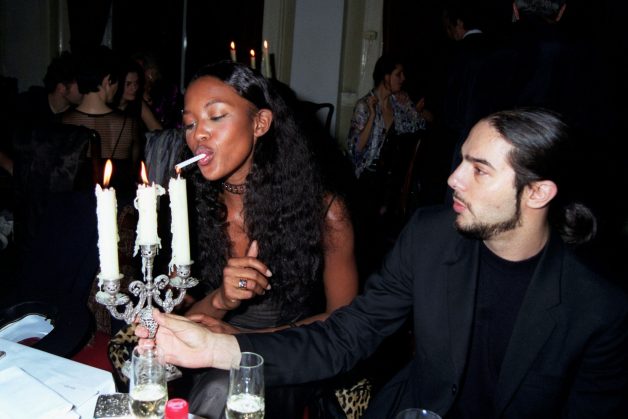 J.D. Malat Gallery, kült İngiliz fotoğrafçı Dave Benett’in kişisel sergisi Great Shot, Kid’i sunmaktan mutluluk duyar... Daha fazlası için-->
drycleanonlymagazine.com/dave-benettin-…
#sergi #davebenett #fotograf #drycleanonlymagazine