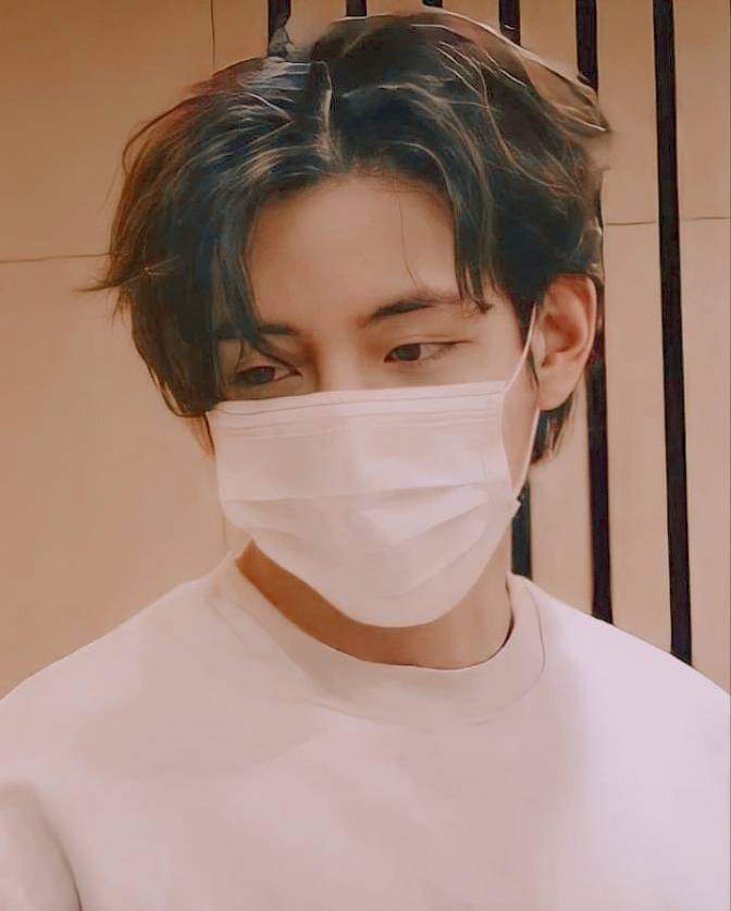 gulshan_popy's tweet photo. Mask can't hide your beauty...♡
#Bts
#bd_army 🇧🇩🇧🇩🇧🇩
#btskimtaehyung💜💜💜 https://t.co/p9q1zTJZiL