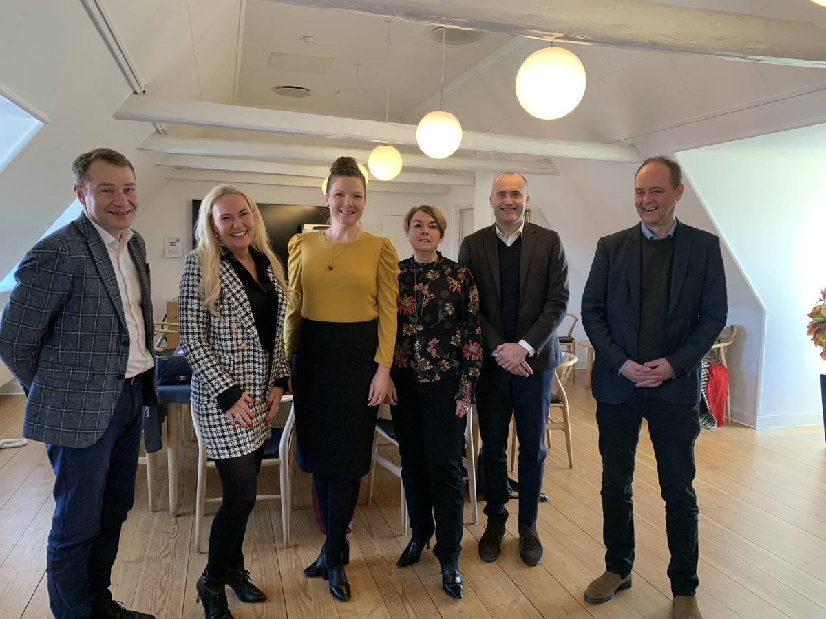 Godt og konstruktivt dialogmøde mellem ⁦<a href="/DanskIndustri/">DI - Dansk Industri</a>⁩ Roskilde/Køge Bugt og Køge Kommune. Vi ser frem til endnu tættere dialog og samarbejde med borgmester  ⁦⁦<a href="/mariestaerke/">Marie Stærke</a>⁩ og forvaltningen fremover.