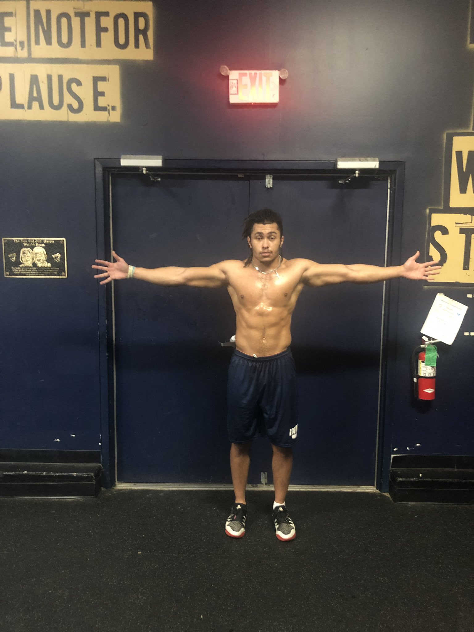 Loyal Crawford (loyal_crawford) / Twitter