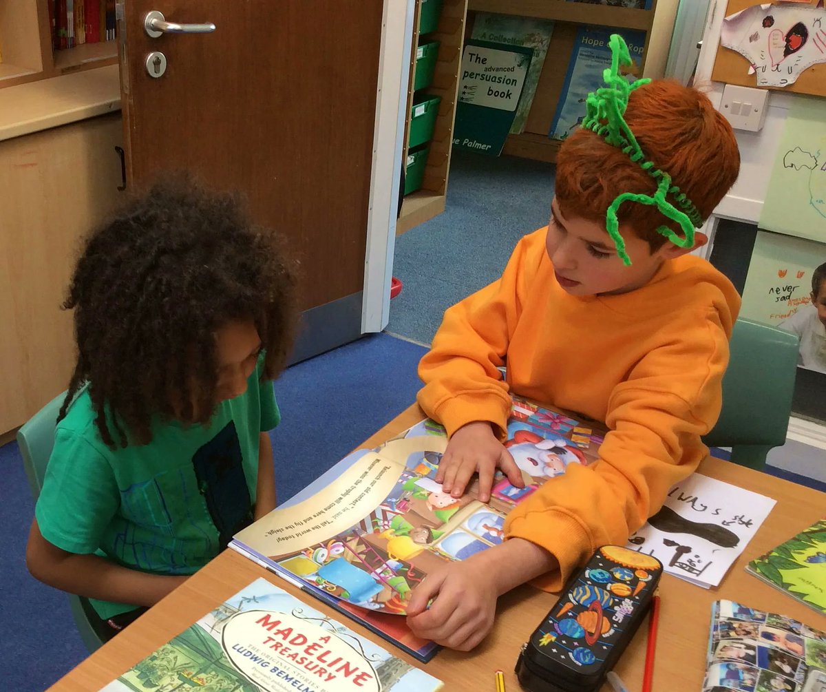 HartsbournePri1's tweet photo. Earlier today, children and staff alike shared their love of reading with each other 😊 #WorldBookDay https://t.co/w6JLLx7vcp
