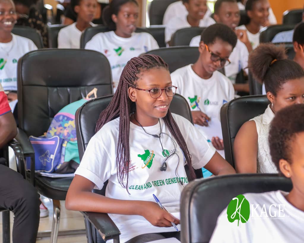 IngoMagazine's tweet photo. Une centaine de jeunes ont participé à la troisième activité #CleanAndGreenGeneration organisée par @KAGEconomy @2250Ishaka @ceprodilic avec l'appui du @PNUDBurundi au CEPRODILIC Campus Kajaga ce mercredi, le 2 mars 2022
#Burundi
#Abatwip
#ingomag https://t.co/cOHSkD3kko