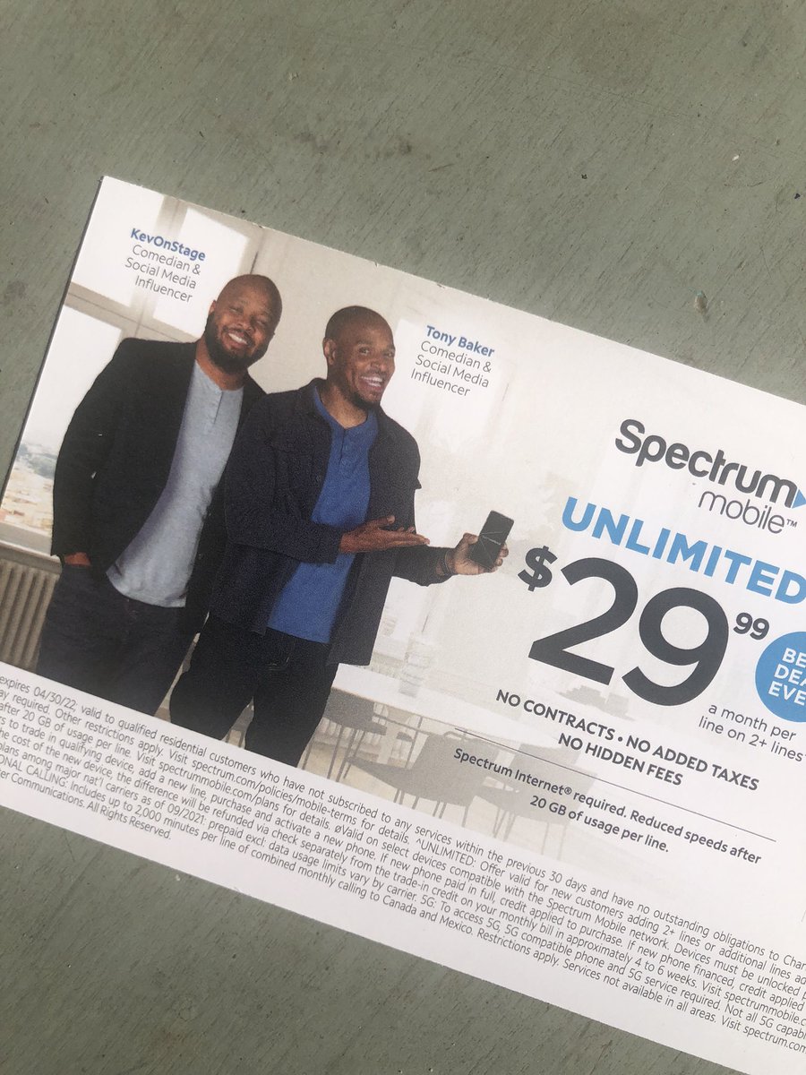 SmothersLora's tweet photo. That moment when one of your favorite influencers shows up in your mailbox and you walk around your house like WE MADE IT! 😭😆 Go head @KevOnStage ! https://t.co/g5xqArfYQF