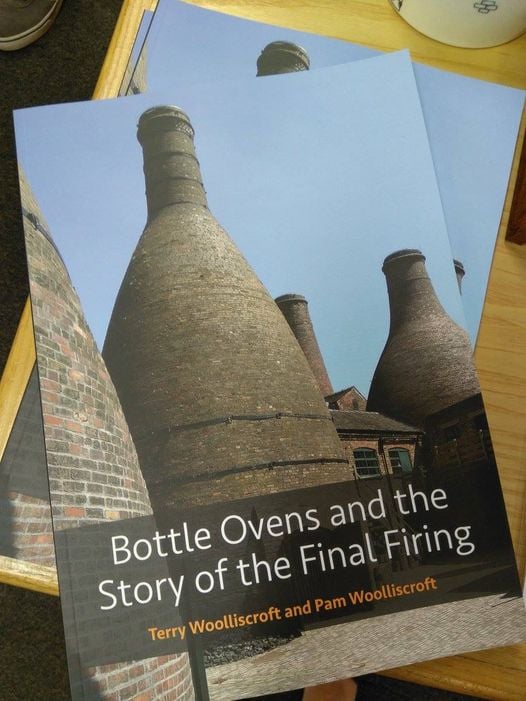 GladstoneMuseum's tweet photo. We can't let #WorldBookDay go by without recommending this brilliant read!
https://t.co/LHQ1mrTpMt
#bottleovens #stokeontrent #staffordshire #pottery #ceramics https://t.co/YvLotJsnL1