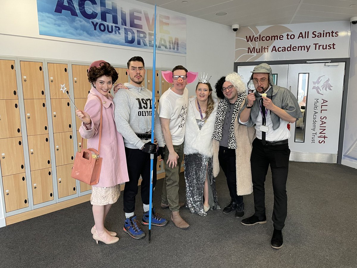 Team English ready and raring for World Book Day <a href="/academystnicks/">St. Nicholas</a>