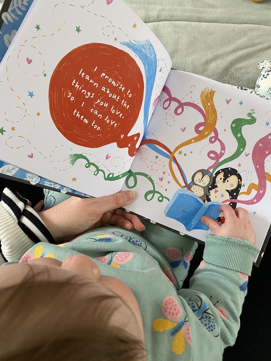 AH0URICAN's tweet photo. @WorldBookDayUK looks a bit different this year 👶🏻 Thanks for this beautiful book @MissMinoliYear4 📖 🖤 https://t.co/oCK53lr2l0