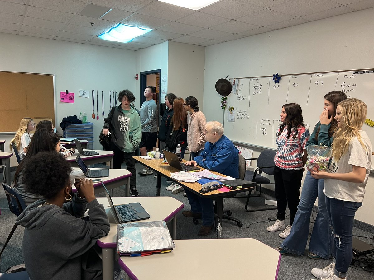 GHS_Ditto's tweet image. AVID RECRUITMENT IS HAPPENING!! Get those applications in!! We have 61 6th graders, soon to be 7th graders, who have applied already!! @AMSpirates @ActonMS_IS @AVIDOpenAccess #Avidized #CollegeReadiness #ChallengeYourself