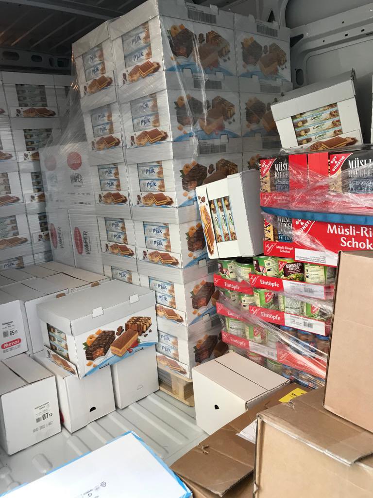 schaumburgd's tweet photo. Things filling up for #ukraine !

💪💪💪

The Ukrainians still need several medical supplies - dm me if youre in Germany and have something available - will forward list of requirements below

#interhelp #SupportUkraine https://t.co/LCQ7L0iax9
