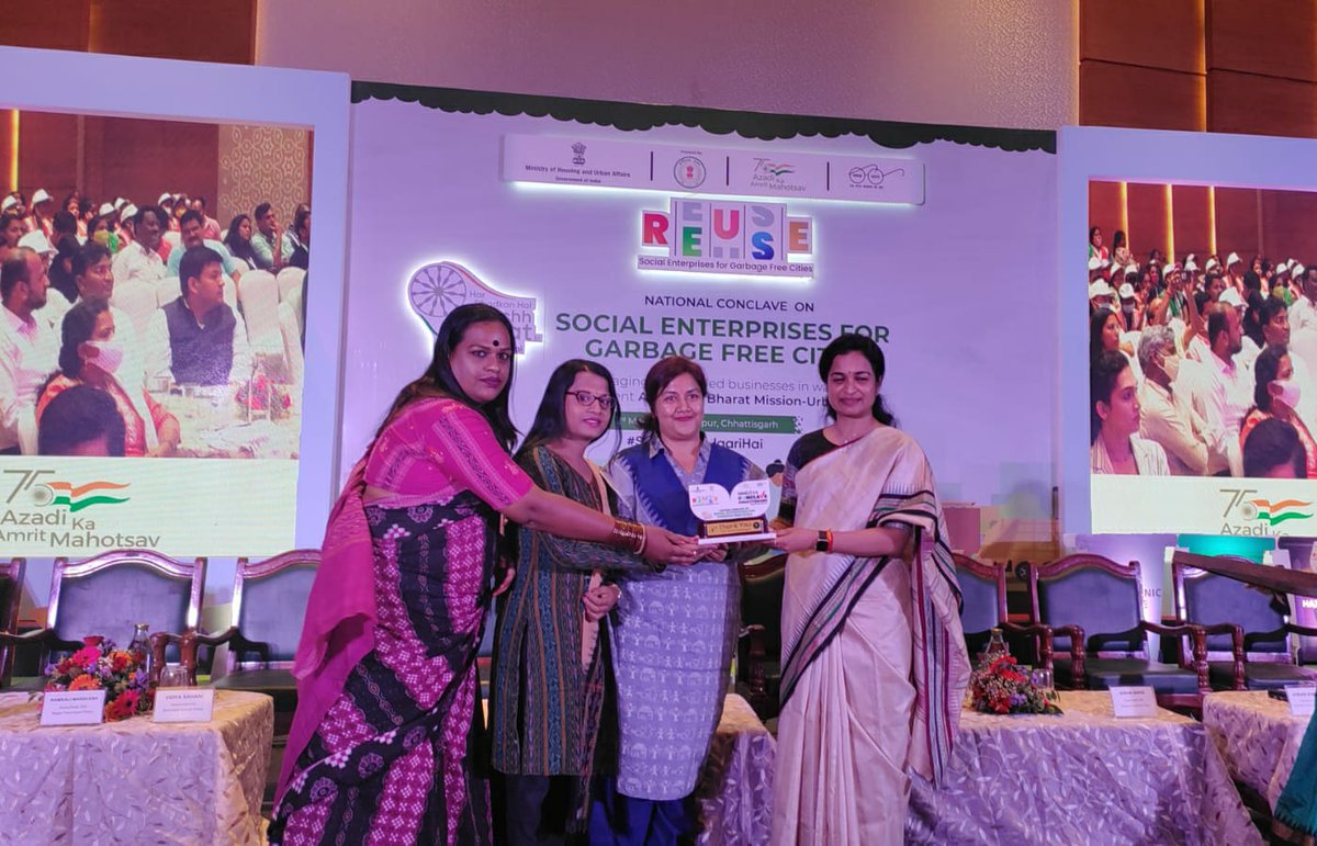 The Odisha team was led by Deputy Commissioner, Cuttack Municipal Corporation (CMC) Ms. Sanjeebita Ray, Ms. Seetal Bastia, Secretary of Bahucharamata SHG and Ms. Sony Sil member of the group and also the City Mission Manager, CMC. 3/4