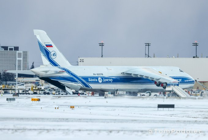 Caronbbc's tweet photo. @kclepley A Russian registered Antonov AN124 - Volga Dnepr #VI5854 RA-82078 - arrived in Toronto shortly after the invasion of Ukraine. Due to Canadian airspace restrictions prohibiting Russian aircraft, the plane will be staying on the ground in Toronto for the foreseeable future. https://t.co/zBZ2ewL0px