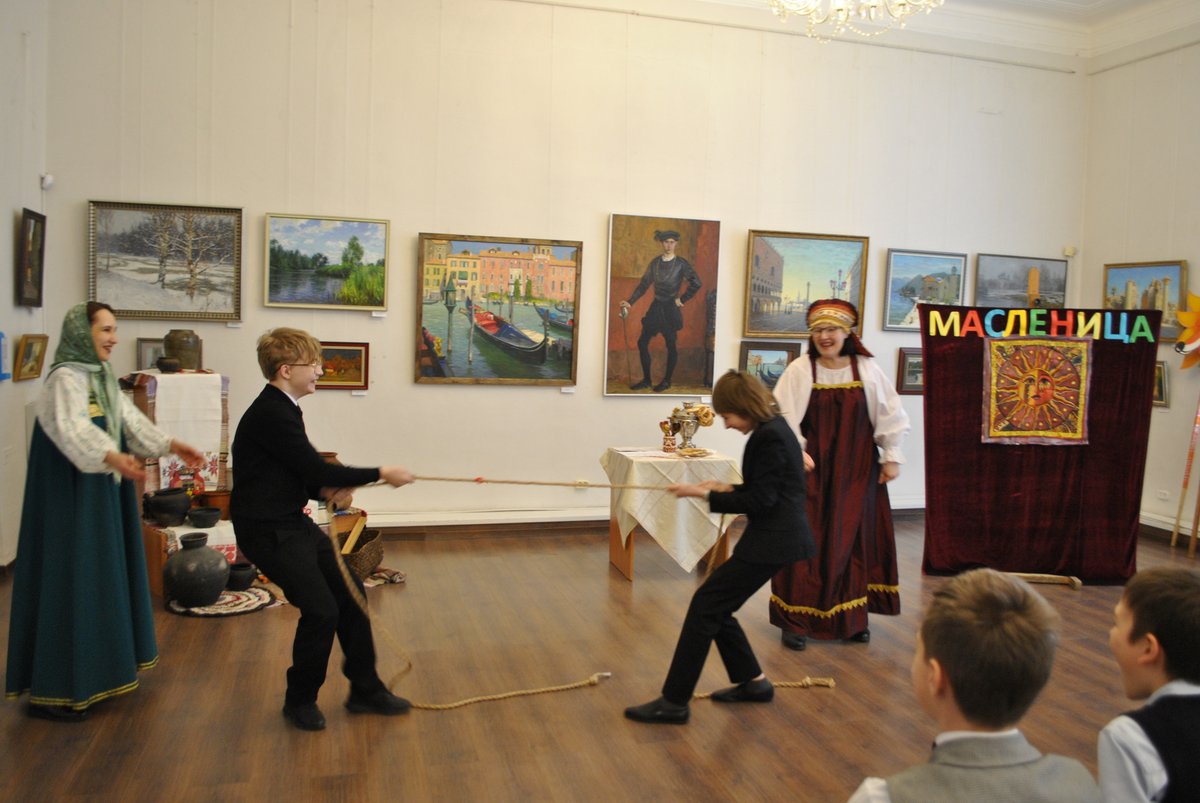 Четверг–четвертый день празднования Масленицы, а называют его «Разгуляй»,«Широкий четверг».Веселье в разгаре, позади три дня, впереди три дня.И сегодня мы отметили Широкий четверг вместе с детьми из гимназий №1,44 и со студентами Педагогического колледжа.vk.com/wall-46477522?…