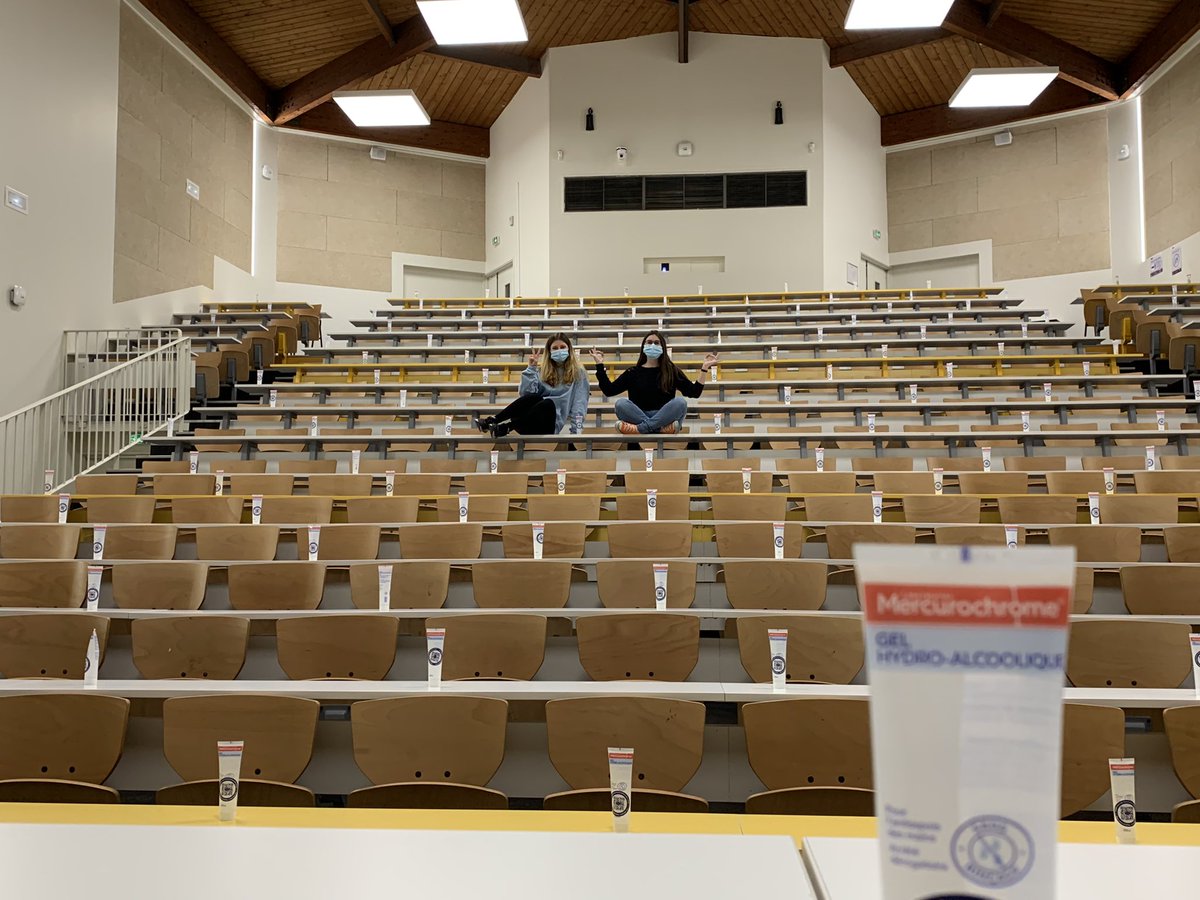 FACreteil's tweet photo. [DISTRIBUTION 😷] 
On vous donne des gels hydroalcooliques et des masques gratuitement toute la journée 🥳

Bonus -> on a même des tot bags 🤩 https://t.co/lAPcoMyYUr