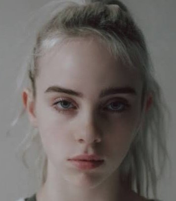 igbebbilliee's tweet photo. Billie Eilish                Billie Eilish
at 14                          at 20 https://t.co/FjXKttkmMc