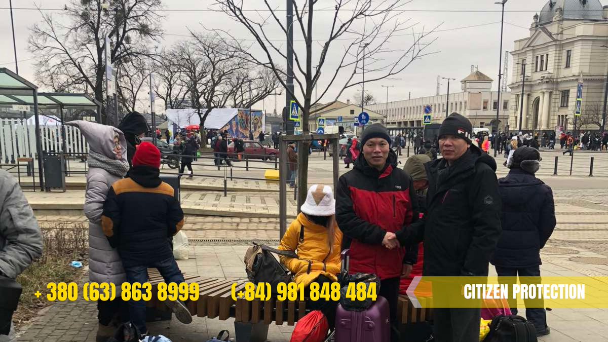 With 🇻🇳Embassies' effort, by 3rd March, most Vietnamese citizens in Kyiv, Odessa, Kharkov had been evacuated: More than 400 people arrived in Moldova & were set to move on to Romania 600 had reached Poland 70 to Romania 30 to Slovakia 50 to Hungary
