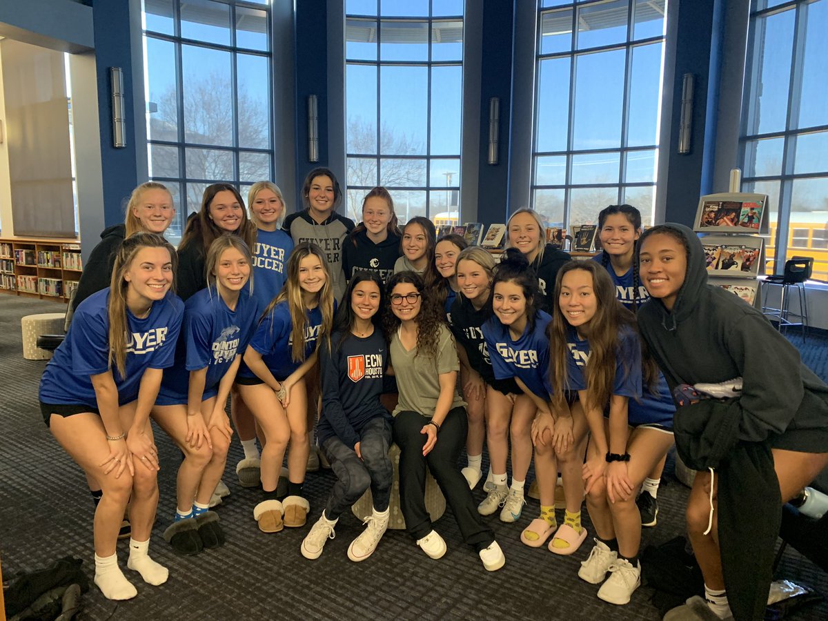 Congrats to <a href="/fcdsisley22/">sisley stephens</a> &amp; <a href="/emersong12_/">emerson garcia</a>! Freshman and senior Wildcat of the Month, thanks for being good representatives of our program!