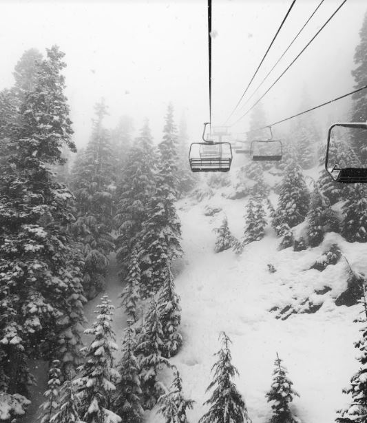 FairhavenInn's tweet photo. Skip the weekend lift lines @mtbakerskiarea and escape for a midweek ski and getaway 😍 https://t.co/zWQh0MQlnx