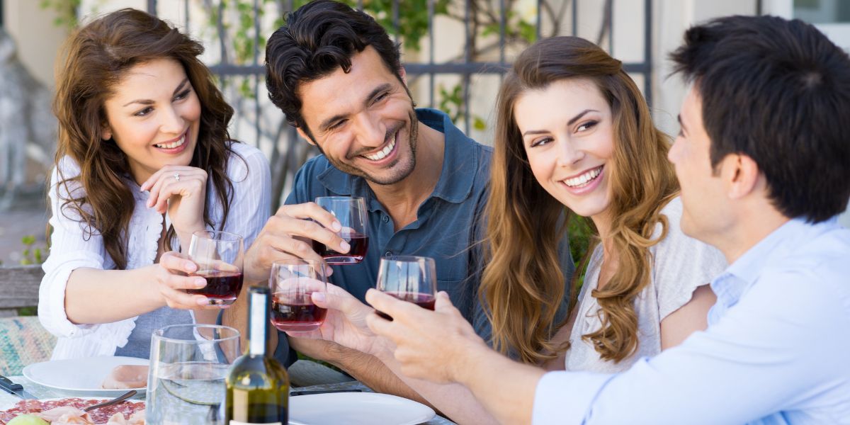 OenoWineMaking's tweet photo. Why It's Important to Swirl Wine Before Drinking https://t.co/hPYCz8bCbh https://t.co/DaAGl4qHaJ