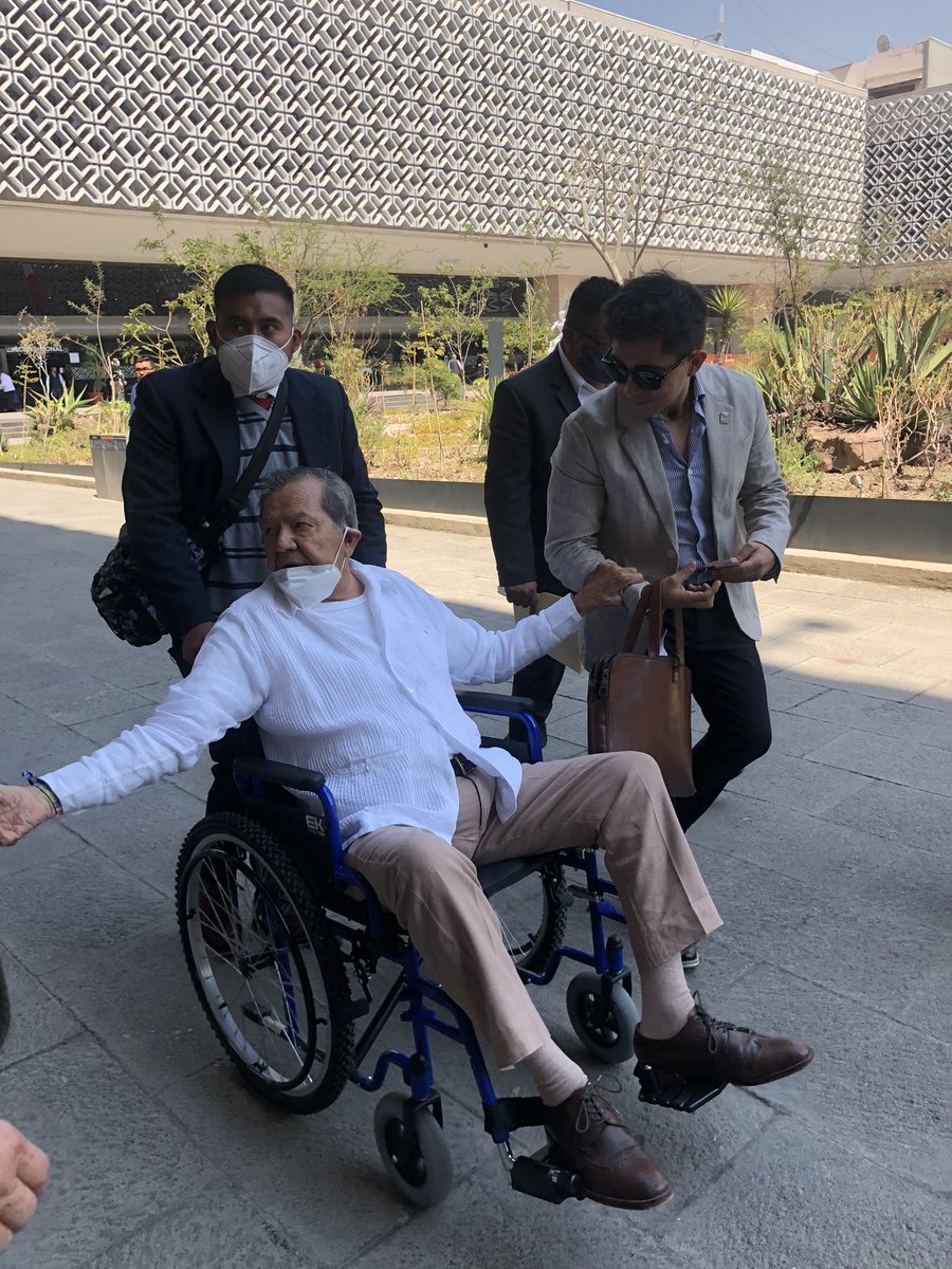 jagarciapalermo's tweet photo. Saludos diputado @PMunozLedo :  ¡los sindicatos nos pondremos fuerte! #sindicatos #emplazamientos #fuerzasindical #sutciesas #fenasscyt https://t.co/5WREzdFqtF