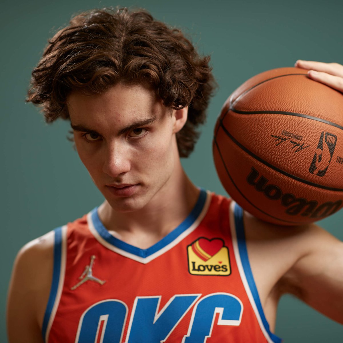 Josh Giddey has been named Rookie of the Month 4 straight months.

Young stud. 👀