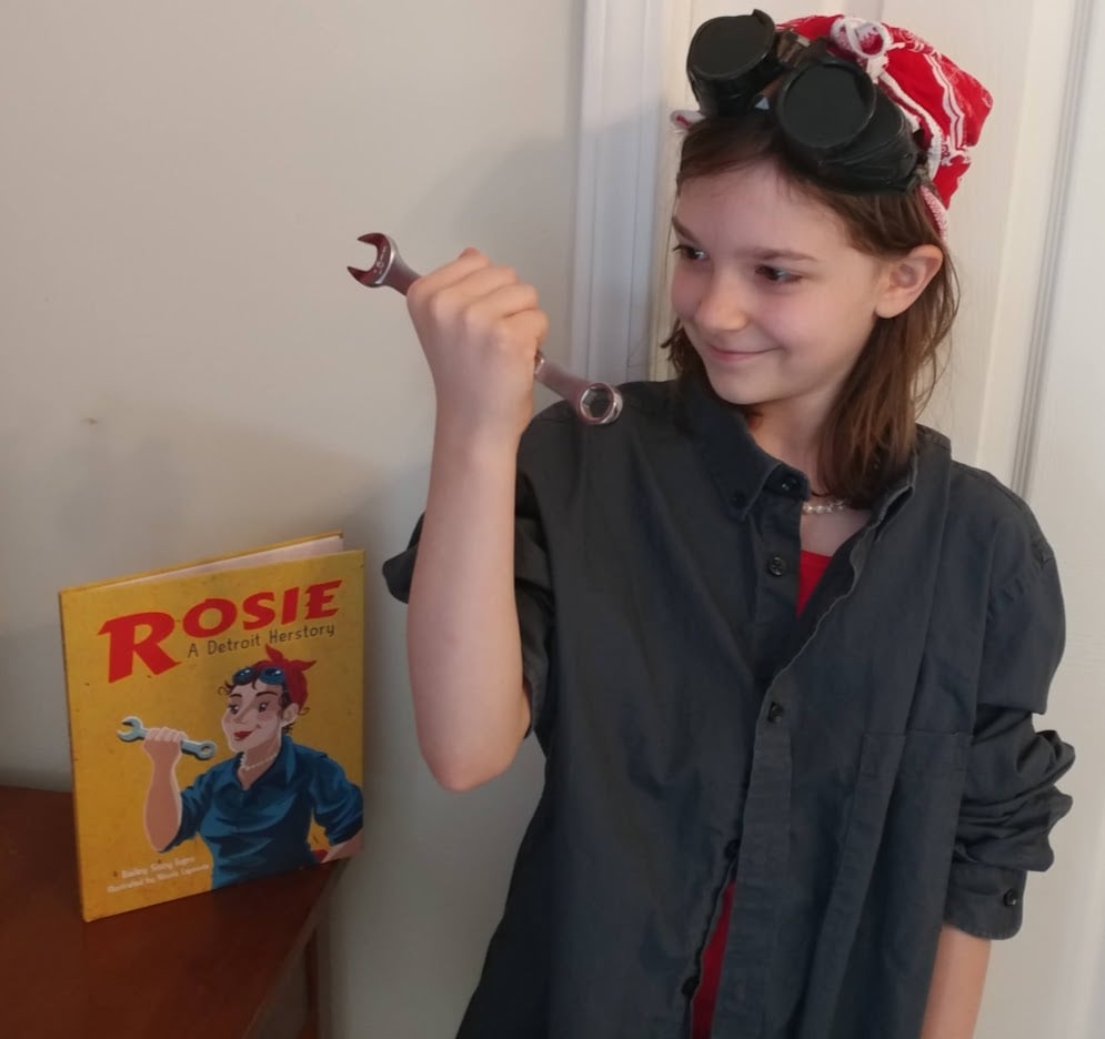 GottaBeCrazy2's tweet photo. Stay strong on #WorldBookDay!
#GISH2020 #MayMiniHunt #item21: Dress up like a character on a book cover and set up your environment so it’s a perfect replica of the book cover… but the original book you’re replicating is also in your photo where we can clearly see it. #GISH https://t.co/9Jp0toAksY