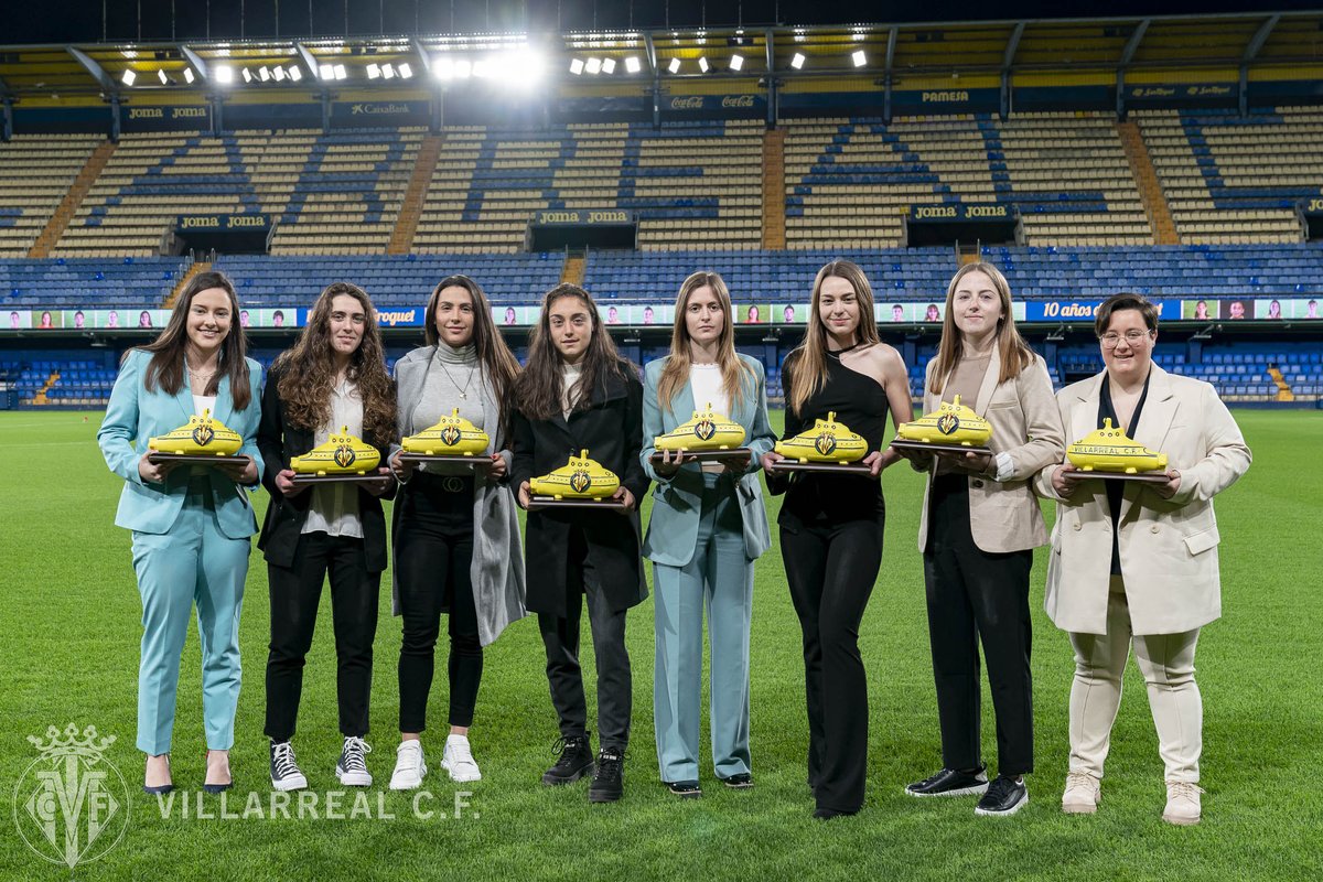 CVFFemenino's tweet photo. 1⃣0⃣ años como groguetes 🤩💛

👉 Aixa Salvador
👉 Thais Martínez
👉 Anna Adell
👉 Myriam Campos
👉 Claudia Baila
👉 Ana Pallarés
👉 Laura Bort
👉 Nerea Sánchez

https://t.co/oq3uLvEh3E https://t.co/JEBe4uD1MC