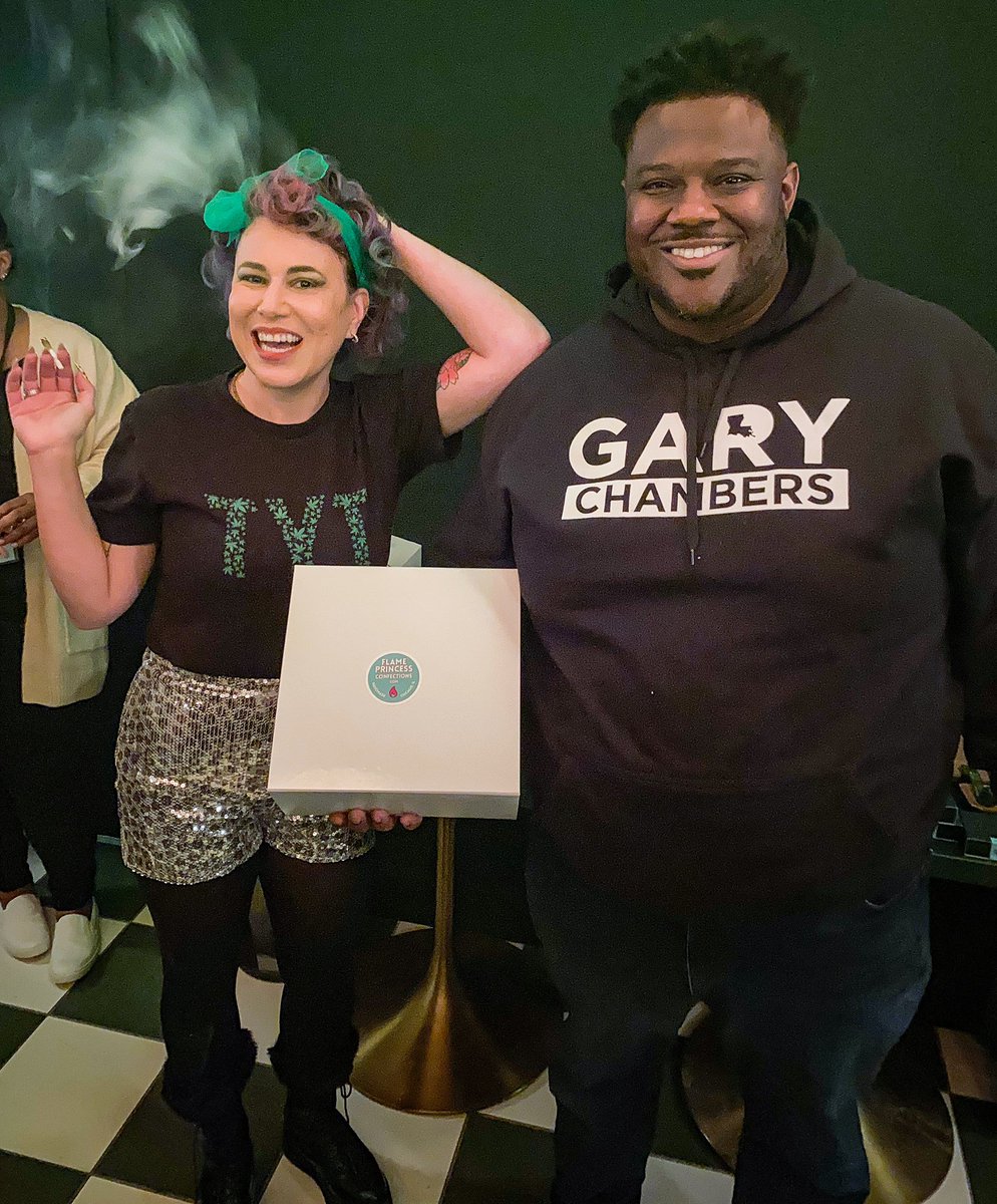 theLadyGaganja's tweet photo. Consuming cannabis with one of our best advocates! Thank you @GaryChambersJr #latinasincannabis #garychambersjr @Mmemberville_ #cannabisculture #cannabisadvocate https://t.co/eigF6VOcAt