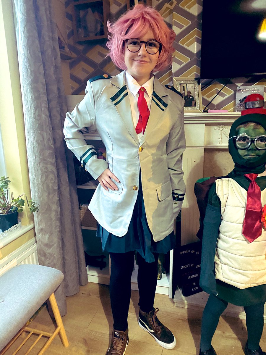 SolonynaAsia's tweet photo. World book day…. oh they made me smile this morning walking through the school gates we have Ed sheeran. Meena anime character and the tortoise from the tortoise and the hare. @RHA_Leeds @WorldBookDayUK @Y2Rha https://t.co/jO87xzxUAk