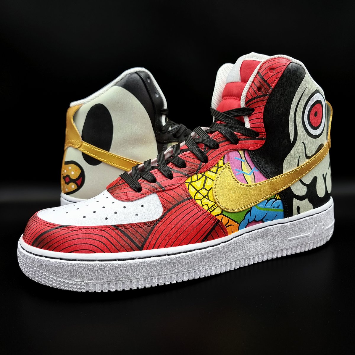 The first pair of Cryptoon Goonz custom kicks by <a href="/SekureD/">Sekure D</a> are absolutely insane! 🤯🔥

Stay tooned for details on how a member of the #GoonGang can win a pair 👀