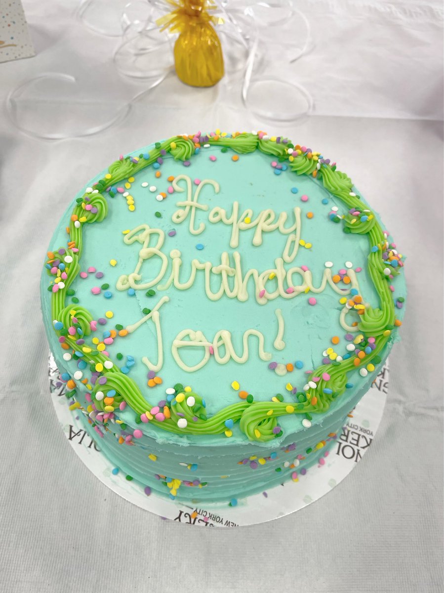 JoanHalpern's tweet photo. I work with such an amazing team ❤️ Thank you for making my birthday so special 🥳🎉🥳 #birthdaygirl #pisces #birthdaysatwork #bfaw❤️ https://t.co/HGd1Ytb52G
