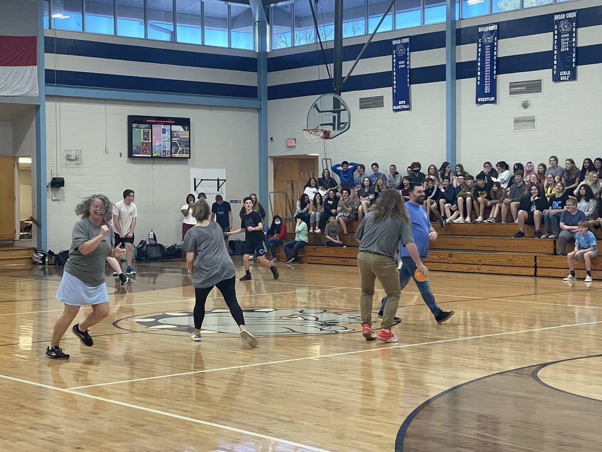 HeatherMTSS's tweet photo. From the enthusiasm of the crowd you might thinks it’s the final 4!  @TheCreekBCMS dodgeball tournament was a thrill for all &amp; celebrated the student’s hard work, raising over 2,000 to decrease plastic pollution &amp; provide water stations for students &amp; Water for Sudan! #ccpsgifted https://t.co/3KI7ldTkrK