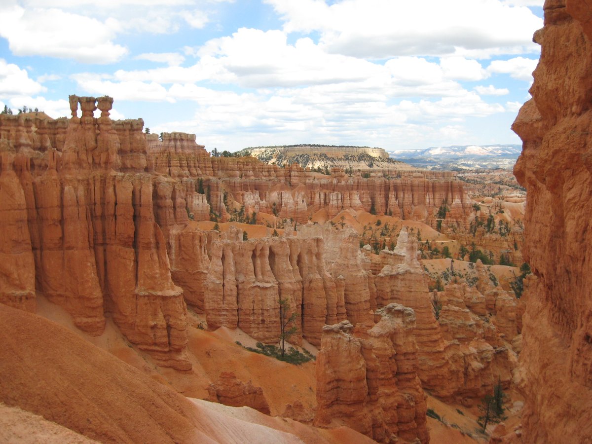 Our Sunrise/Sunset Motel rooms at LODGE AT BRYCE CANYON will open up for the season on April 1, 2022! April is great weather for hiking! Go to: BryceCanyonForever.com for more information. #utah #nationalpark #brycecanyonnationalpark #hiking #adventure #vacation