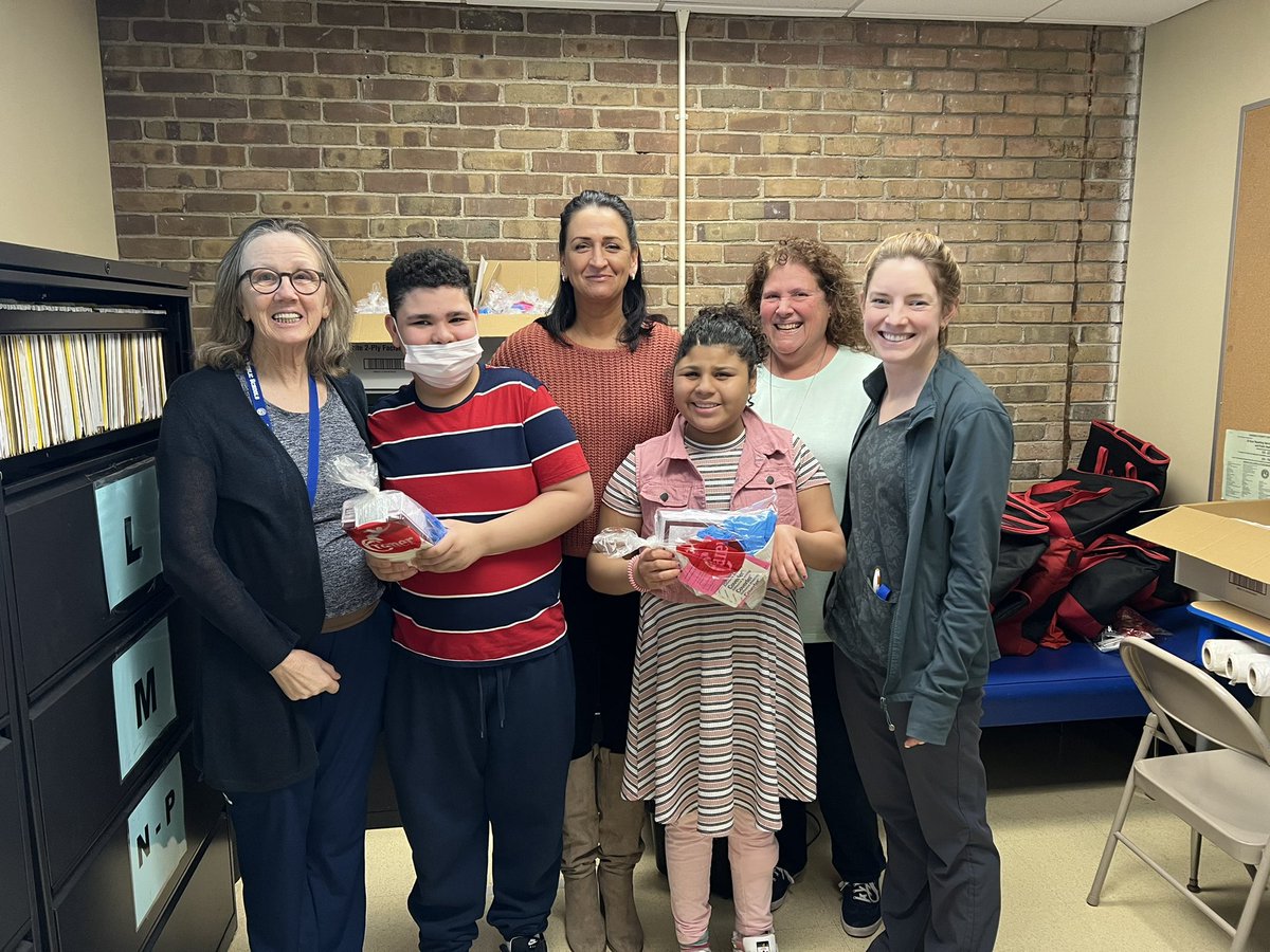 Today we finished up the first month of our LBMS jobs. Thank you to our amazing bosses and job coaches for your support and guidance! #HealthOfficeManagers #AdministrativeAssistant #CopyRoomDeliver #Librarian <a href="/keithbiesma/">Keith Biesma</a> <a href="/MrsHinkeLB/">Andrea Hinke</a> <a href="/2lorie/">LorieeiroL</a> <a href="/lbeachms1/">lbeachms</a>