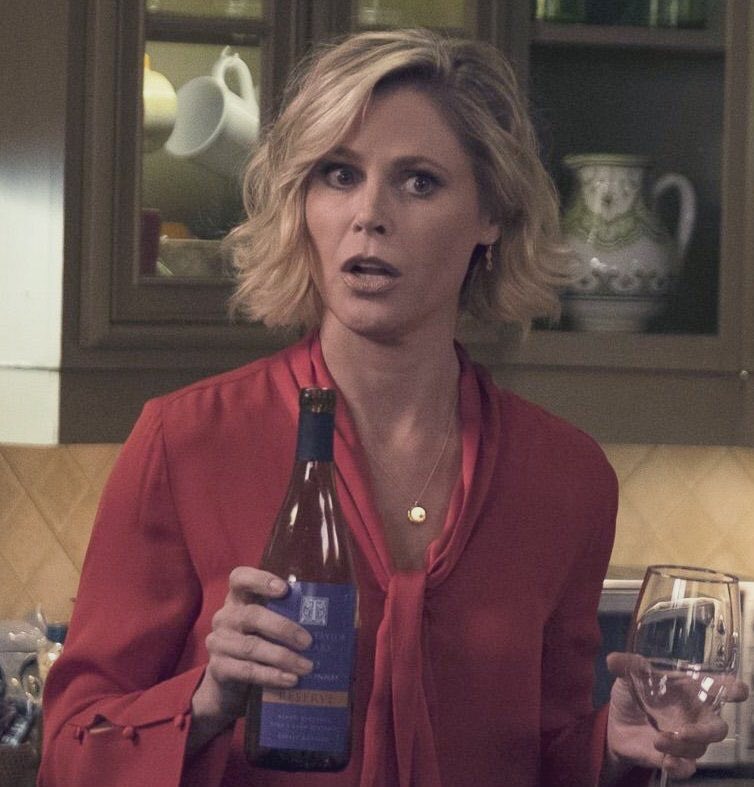 Happy birthday julie bowen! 