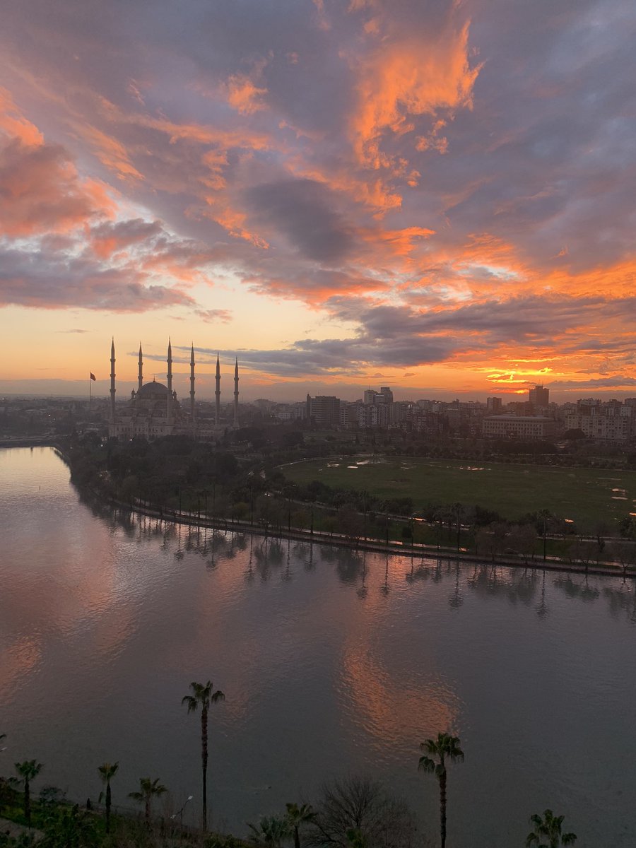 Fundaklcsln's tweet photo. #adana #sunset @losadanas https://t.co/CdiwZPPGvv