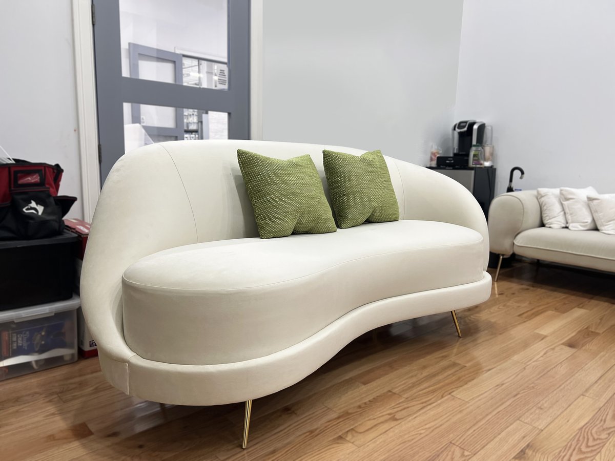 artandcarpentry's tweet photo. Custom curved shape sofa is the perfect addition to your modern living room.
@artandcarpentryny
#furniture #design #upholstery #fabric 
#sofa #interiordesign #newyork https://t.co/miySPbhU31
