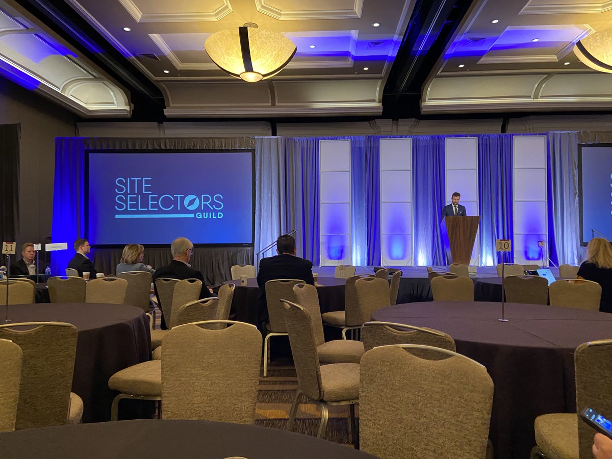 LockhartEdc's tweet image. At the #SSGSanDiego2022 Annual Conference. @chrislloyd_mwc kicking off the conference. Looking forward to telling #lockhart story and networking with economic developers from around the world.